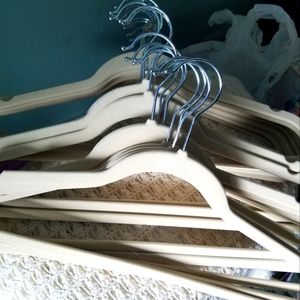 No-Slip Clothes Hangers (30 pack)
